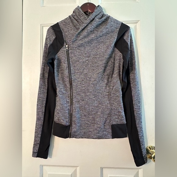 LULULEMON Bhakti Coco Pique Black Size 6 Double Zip Wrap Yoga Fitted Thumbholes - Picture 6 of 16